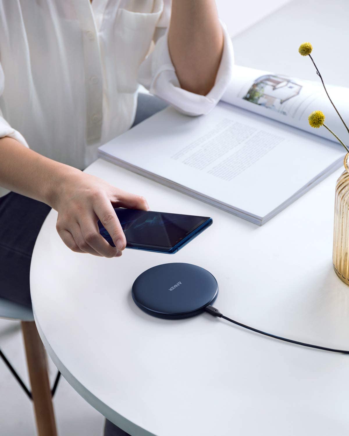 Anker <b>313</b> Wireless Charger (Pad)